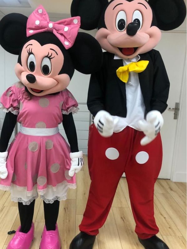Mascottes des souris disney Mickey et Minnie